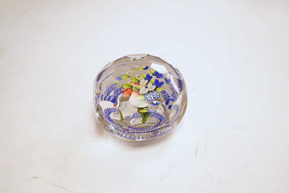 A St Louis glass floral paperweight, 7.5cm in diameter